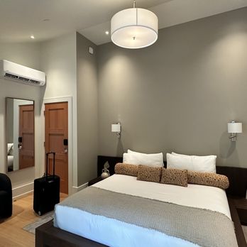 Okaeri - Room - Bed & Breakfast Near Me - Calistoga, California