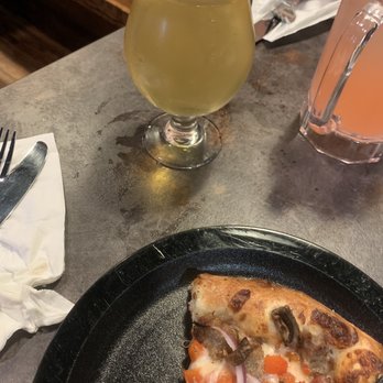 Black Rock Pizza - Captain Cook - Pizza Near Me - Captain Cook, Hawaii Black Rock Pizza - Captain Cook - Pizza Near Me - Captain Cook, Hawaii