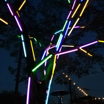 Axelrad - That tree... You can see it from 59. - Beer Gardens Near Me - Houston, Texas