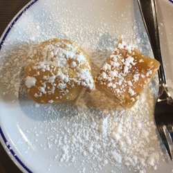 Erbanito - Lemon bigne with fruit compote crostata