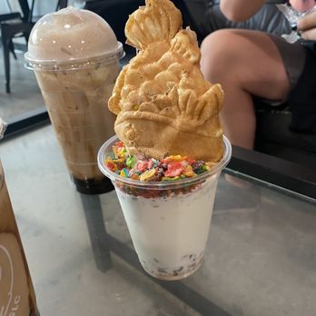 Space Tea - Taiyaki soft serve with vanilla soft serve, fruity pebbles, Nutella filling - Bubble Tea Near Me - Salt Lake City, Utah Space Tea - Taiyaki soft serve with vanilla soft serve, fruity pebbles, Nutella filling - Bubble Tea Near Me - Salt Lake City, Utah