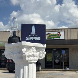 Exterior photo of Shrimp's Smoke Shop - Baytown, Texas Exterior photo of Shrimp's Smoke Shop - Baytown, Texas