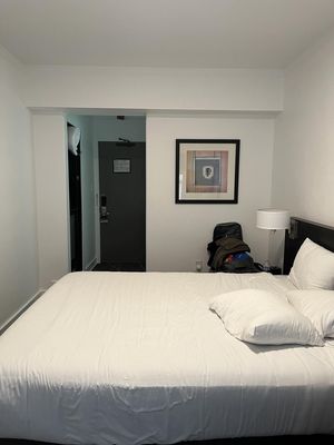 Executive Hotel Pacific by null