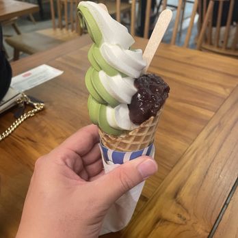 Nana's Green Tea - Match/Vanilla Swirl with Shiratama (Mochi) and Azuki (Red Beans) inside a cone - Coffee & Tea Near Me - Honolulu, Hawaii Nana's Green Tea - Match/Vanilla Swirl with Shiratama (Mochi) and Azuki (Red Beans) inside a cone - Coffee & Tea Near Me - Honolulu, Hawaii