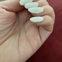 Left hand also lifted and chipped