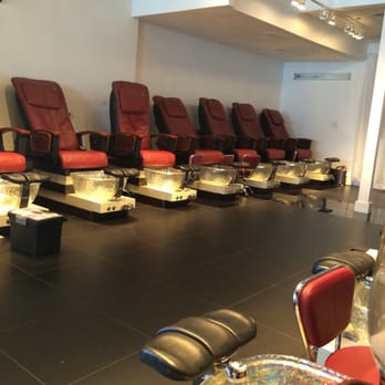 Tipsy - Pedicure area - Nail Salons Near Me - Wellington, Florida Tipsy - Pedicure area - Nail Salons Near Me - Wellington, Florida