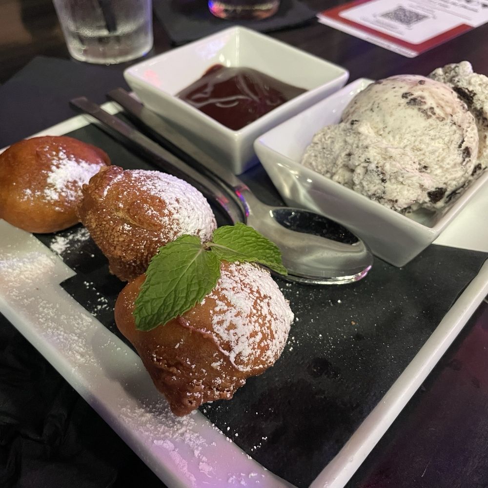 Irvine Improv - Fried Oreos - Comedy Clubs Near Me - Irvine, California Irvine Improv - Fried Oreos - Comedy Clubs Near Me - Irvine, California