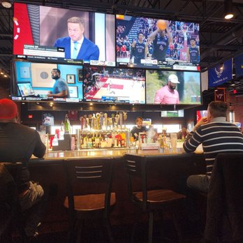 Kickback Jack's - Bar area with sports entertainment - Sports Bars Near Me - Suffolk, Virginia