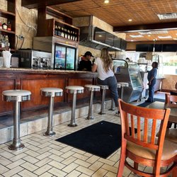 Sandy Restaurant - The bar