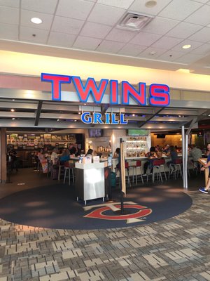 Twins Grill by null