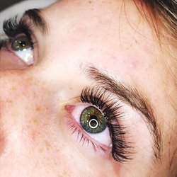 Isla's Secret Boutique Spa - Lash extensions