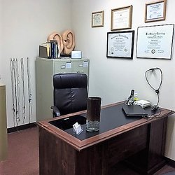 Mark Zelnick, AuD - Consultation Room