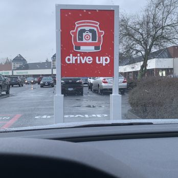Target - Picking up my easy online order - Department Stores Near Me - Hillsboro, Oregon