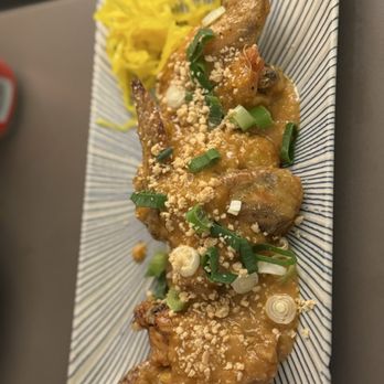 El Casal - Wings - Cafeteria Near Me - Barcelona, B