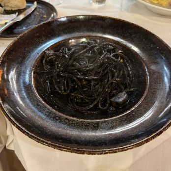 La Piazza - Spaghetti squid ink - Venetian Near Me - Venezia, VE