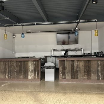 Grist House Command - Bar in the back room that you can rent out - Brewpubs Near Me - Noblestown, Pennsylvania