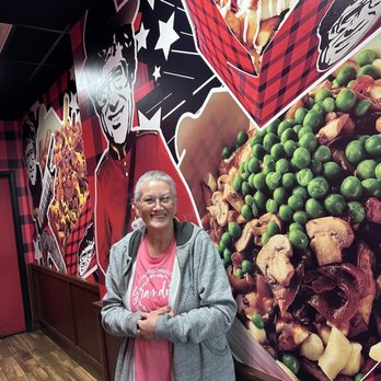 Smoke's Poutinerie - Fast Food Near Me - St. Catharines, Ontario