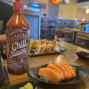 Edo Japan - Salmon sashimi - Sushi Bars Near Me - Pearland, Texas