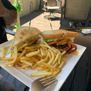 Fandee's Restaurant Sebastopol - Applewood Smoked Bacon BLT - American Near Me - Sebastopol, California Fandee's Restaurant Sebastopol - Applewood Smoked Bacon BLT - American Near Me - Sebastopol, California