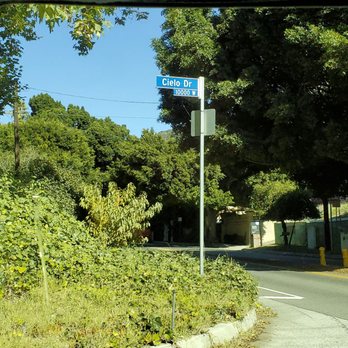 Grave Line Tours - Cielo drive!!! - Historical Tours Near Me