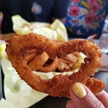 Hodad's stand in RCF - Heart shaped onion ring! - American Near Me - San Diego, California Hodad's stand in RCF - Heart shaped onion ring! - American Near Me - San Diego, California