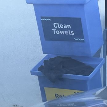 Soapy Joes Car Wash - Return/dirty towel bin overflowing - Car Wash Near Me - El Cajon, California