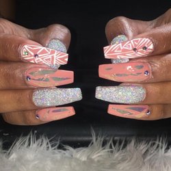 The NailYaNista’s Beauty Studio - Long Sassy Shape Full Set w/ 4 Glass Film Nails, 2 Hand Painted Designs, 4 Raw Glitter Nails, Bling Design.