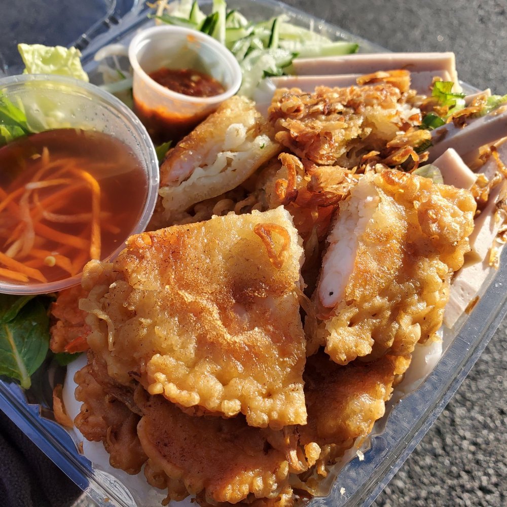 Mong Thu Cafe - Banh Uot Cha Lua ($12) - Vietnamese Near Me - San Francisco, California Mong Thu Cafe - Banh Uot Cha Lua ($12) - Vietnamese Near Me - San Francisco, California