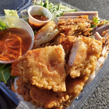 Mong Thu Cafe - Banh Uot Cha Lua ($12) - Vietnamese Near Me - San Francisco, California Mong Thu Cafe - Banh Uot Cha Lua ($12) - Vietnamese Near Me - San Francisco, California