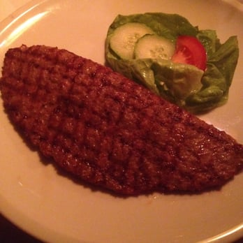 Restaurant Zagreb - Hackbraten gefüllt mit Schafskäse - Serbo Croatian Near Me - Berlin, BE