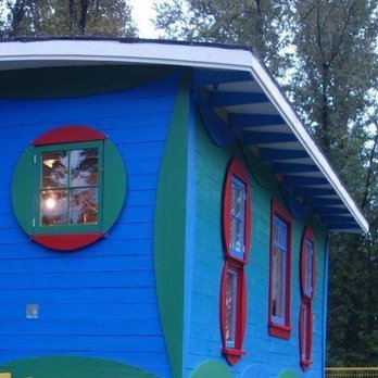 Blue Cabin Floating Artist Residency - Cutest floating artist studio EVER! - Landmarks & Historical Buildings Near Me - Vancouver, British Columbia Blue Cabin Floating Artist Residency - Cutest floating artist studio EVER! - Landmarks & Historical Buildings Near Me - Vancouver, British Columbia