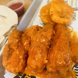 Super Chix - Buffalo tenders- follow my ig @yelpelitegvl