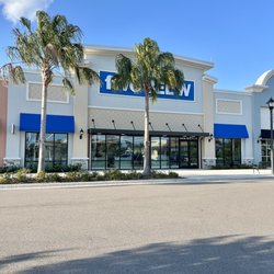Five Below - Exterior