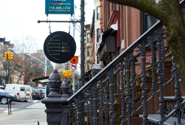 THE MUSIC ROOM by null