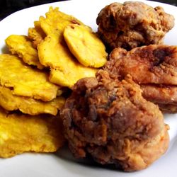 JJ Dominican Snacks - PicaPollo
