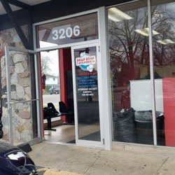 Soap stop Lavanderia laundromat - Front door
