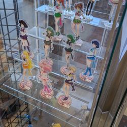 Curio Cavern - Figurines