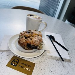 Java Cafe - Cold cold heart and a muffin :)