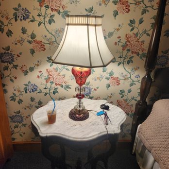 Rose Farm Inn - Old lamp - Hotels Near Me - Block Island, Rhode Island