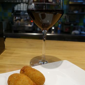 Vinitus - Croquetas - Tapas Bars Near Me - Barcelona, B Vinitus - Croquetas - Tapas Bars Near Me - Barcelona, B