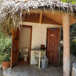 Playa Pizota - El bano.