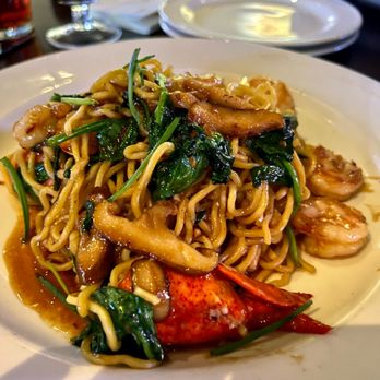 Yard House - Lobster Garlic Noodles - New American Near Me - Atlanta, Georgia Yard House - Lobster Garlic Noodles - New American Near Me - Atlanta, Georgia