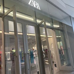 ZARA - The entrance to ZARA