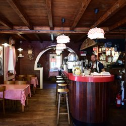 Restaurant Le Chalet Savoyard - Salle du restaurant