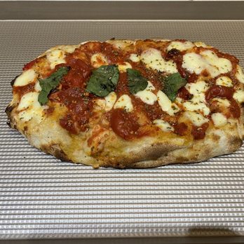 Venga Cucina - Pinsa - Spicy Gino - Pizza Near Me - Toronto, Ontario Venga Cucina - Pinsa - Spicy Gino - Pizza Near Me - Toronto, Ontario