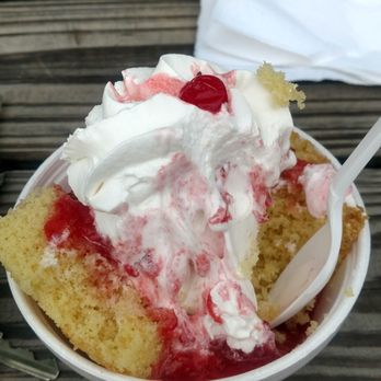 Putz's Creamy Whip - Strawberry shortcake - Ice Cream & Frozen Yogurt Near Me - Cincinnati, Ohio Putz's Creamy Whip - Strawberry shortcake - Ice Cream & Frozen Yogurt Near Me - Cincinnati, Ohio