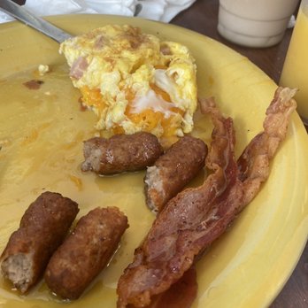 Dee's Place - Omelette - Diners Near Me - Sebring, Florida