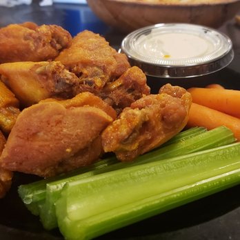 Duff's Famous Wings - Yayyyyyyyy BUFFALO WINGS - American Near Me - Amherst, New York Duff's Famous Wings - Yayyyyyyyy BUFFALO WINGS - American Near Me - Amherst, New York