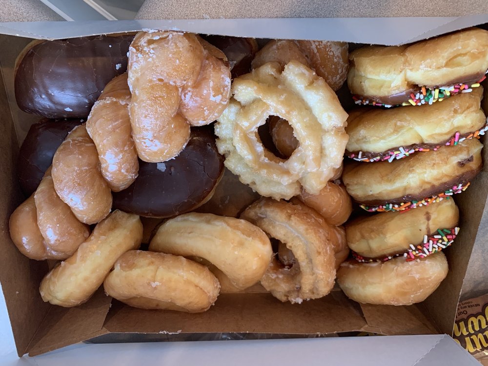 DONUT SHOP Updated July 2024 23 Photos 107 S Main St, Gravois