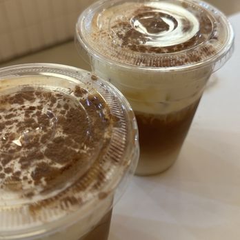 Whata Peach - Einspanner Latte (Iced) - Juice Bars & Smoothies Near Me - Granada Hills, California